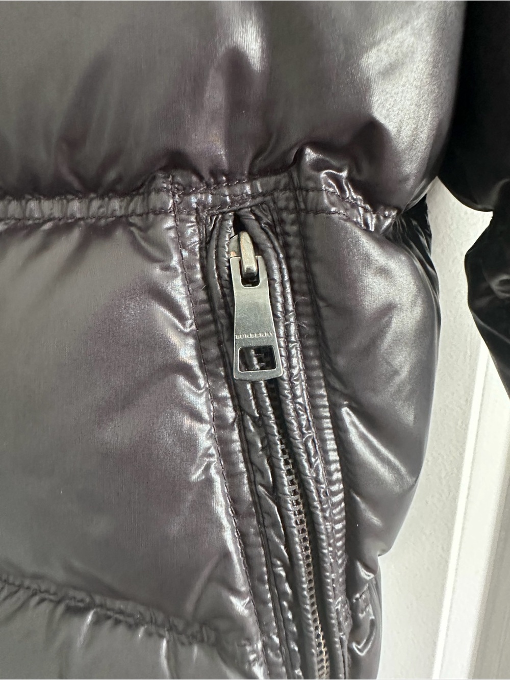 Burberry Black Gloss Quilted Puffer Jacket with Hood - Picture 4 of 14